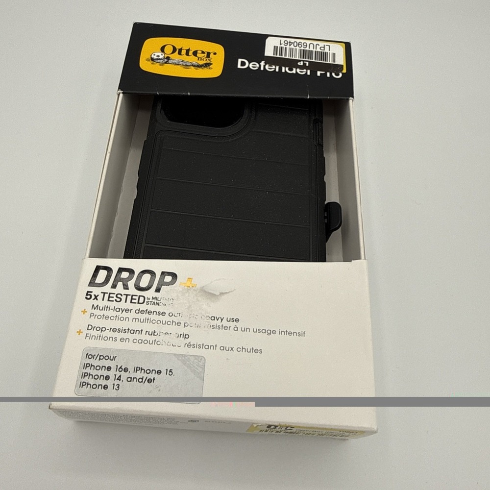 OtterBox Apple iPhone 16e/iPhone 15/iPhone 14/‎ 13 Defender  Series Case-Black